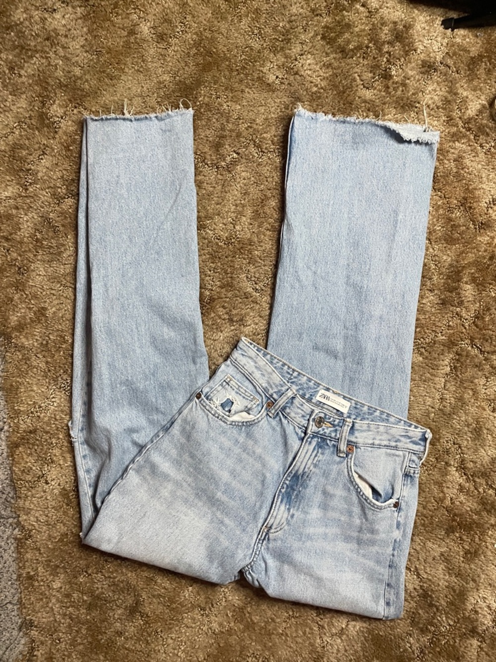 Zara High Rise Light‎ Wash Distressed Jean Size 4